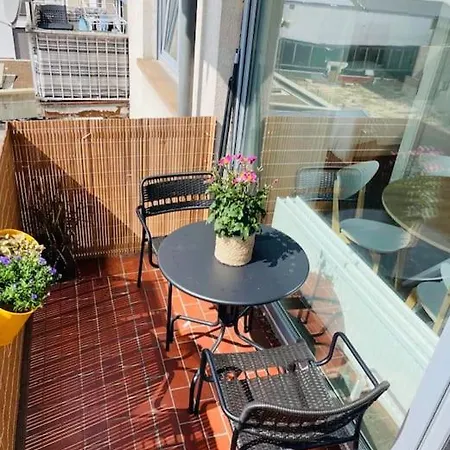 Large 1 Bedroom In Center With Terrace & Parking - 67b *