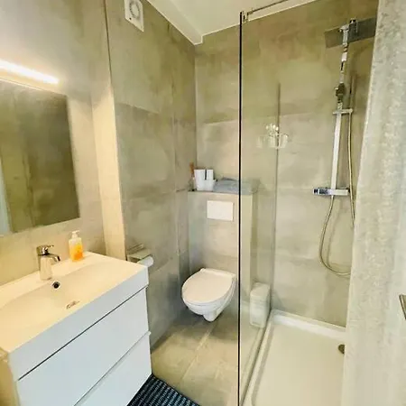 Large 1 Bedroom In Center With Terrace & Parking - 67b Apartament Luksemburg